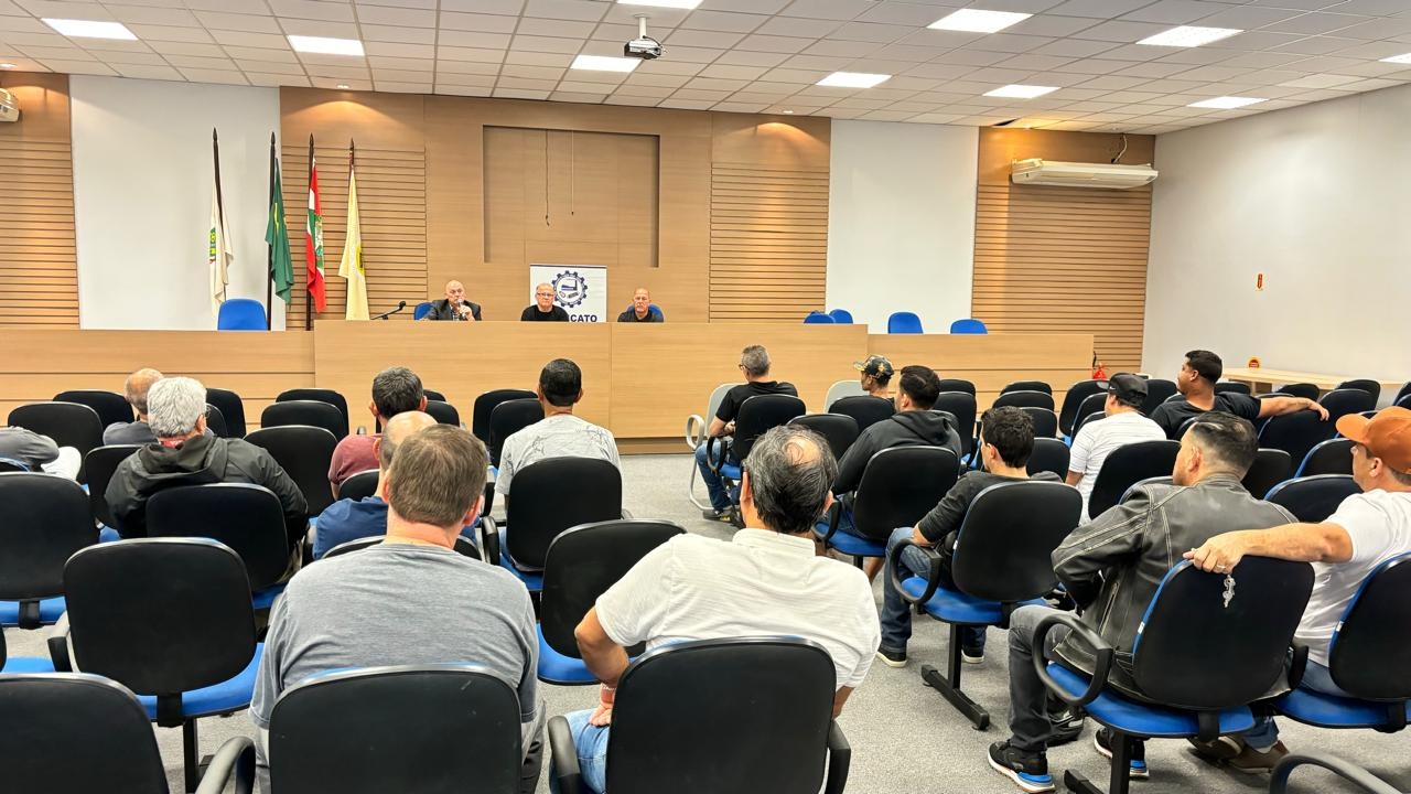 Sintrafite questiona novo adiamento na Recuperação Judicial da Favo Malhas e cobra respeito aos direitos dos trabalhadores